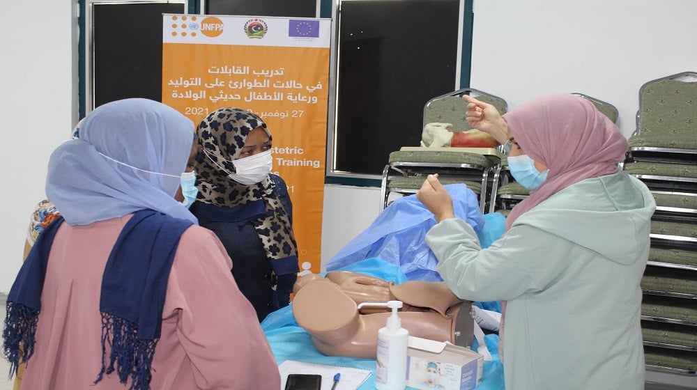 القابلات: البطلات المجهولات لاستجابة خدمات الصحة الإنجابية في ليبيا